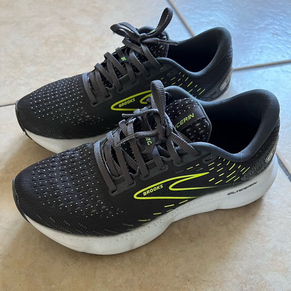 Like new Brooks Glycerin 20 Women’s running shoe